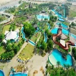 Gorgeous Beachfront Studio Ras al-Khaimah Apartment
